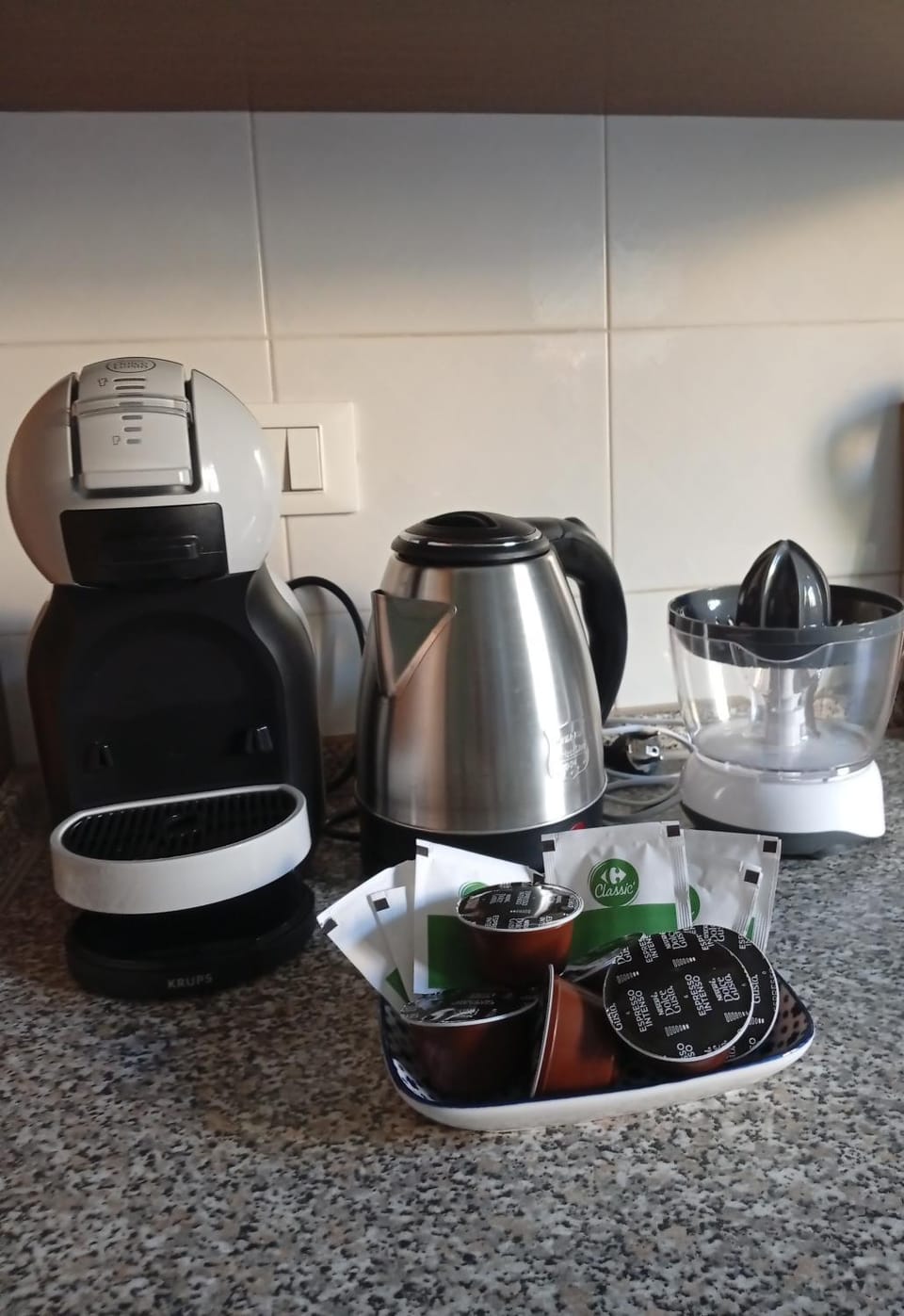 Coffee/tea facilities, minibar