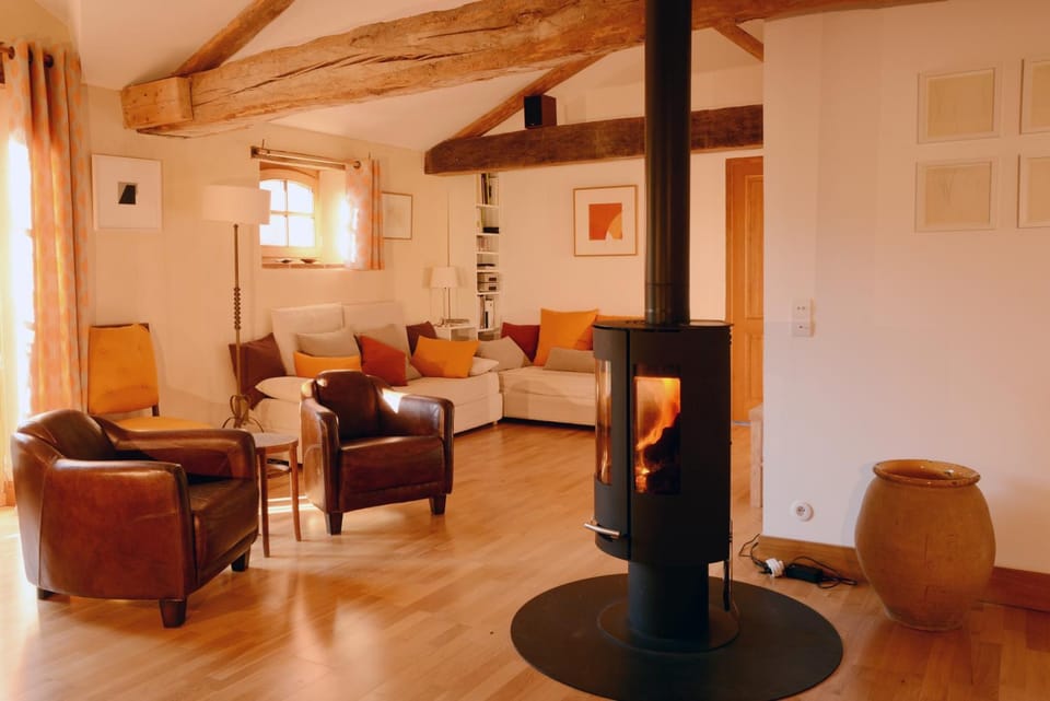 Property building, TV and multimedia, Living room