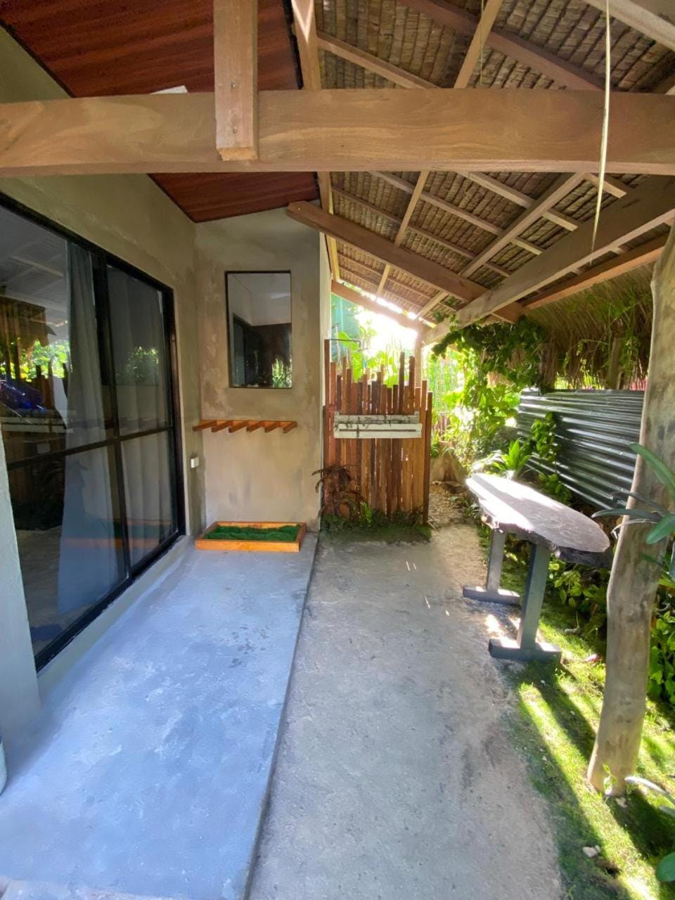 Small Private House Villa in General Luna