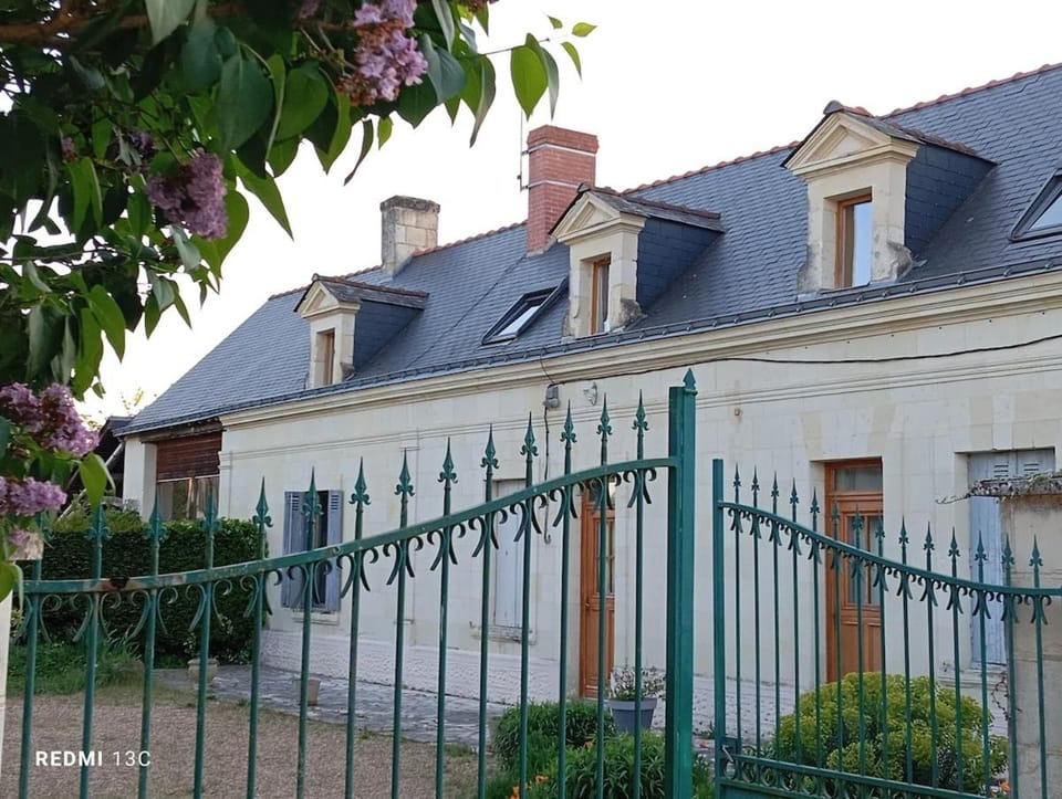 Gîte 3 chambres dans Longère aux Rosiers-sur-Loire House in Gennes-Val-de-Loire