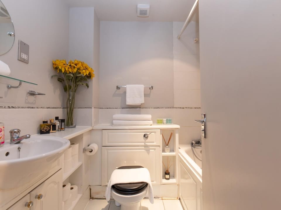 Shower, Toilet, Bathroom, Other, towels