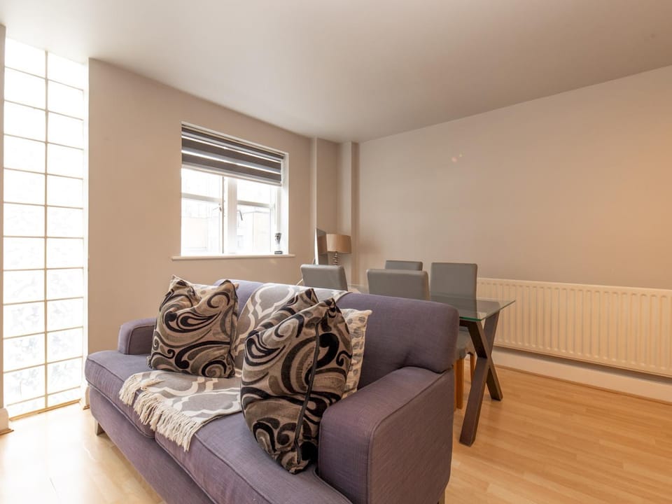 Living room, Other, Seating area, internet