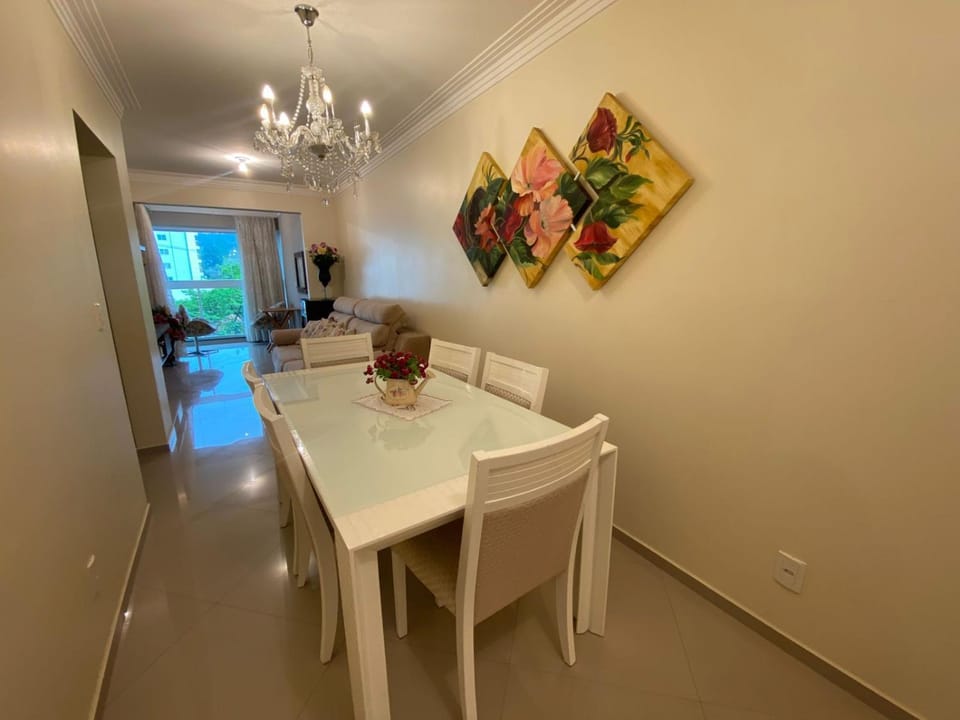 Living room, Dinner, internet