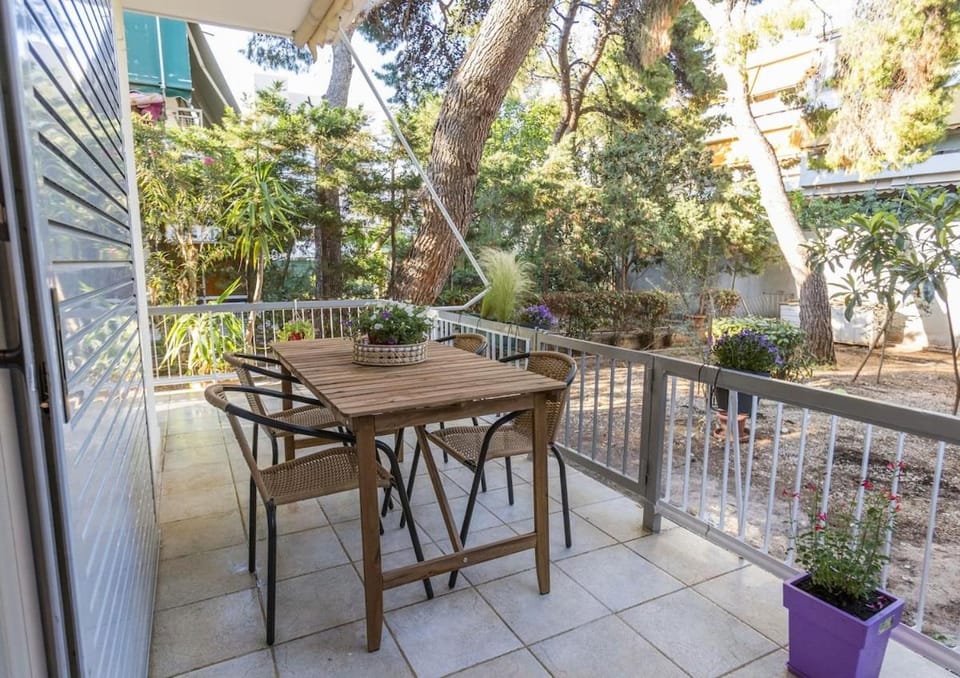 Patio, Spring, Day, View (from property/room), Balcony/Terrace, Dining area, Garden view
