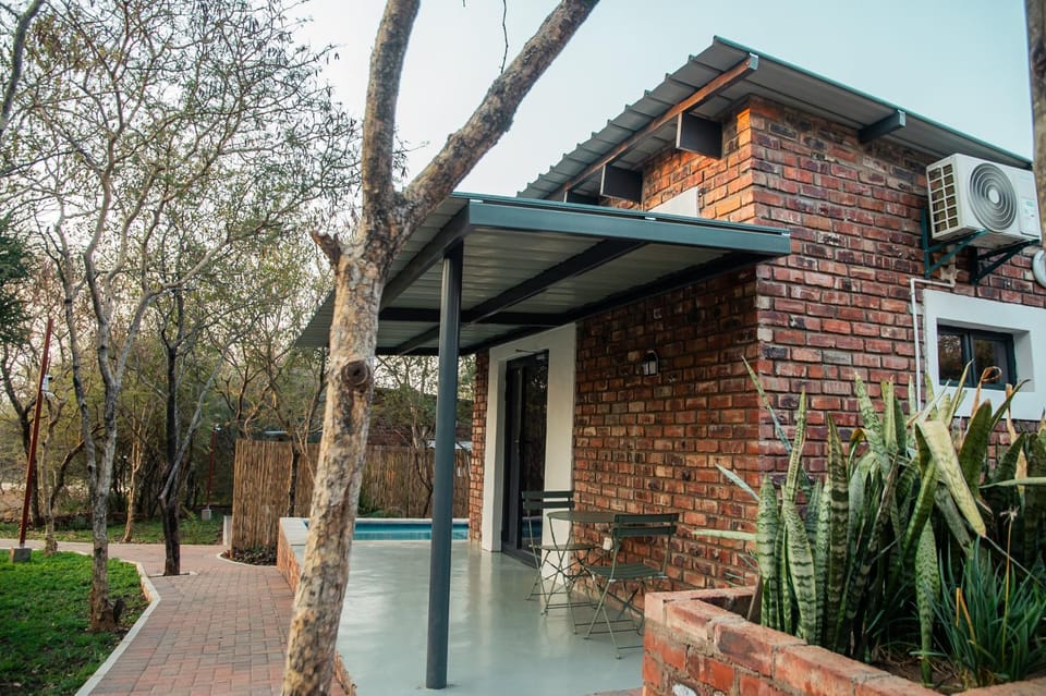 The Hill Chalets - Self Catering Nature lodge in North West, South Africa