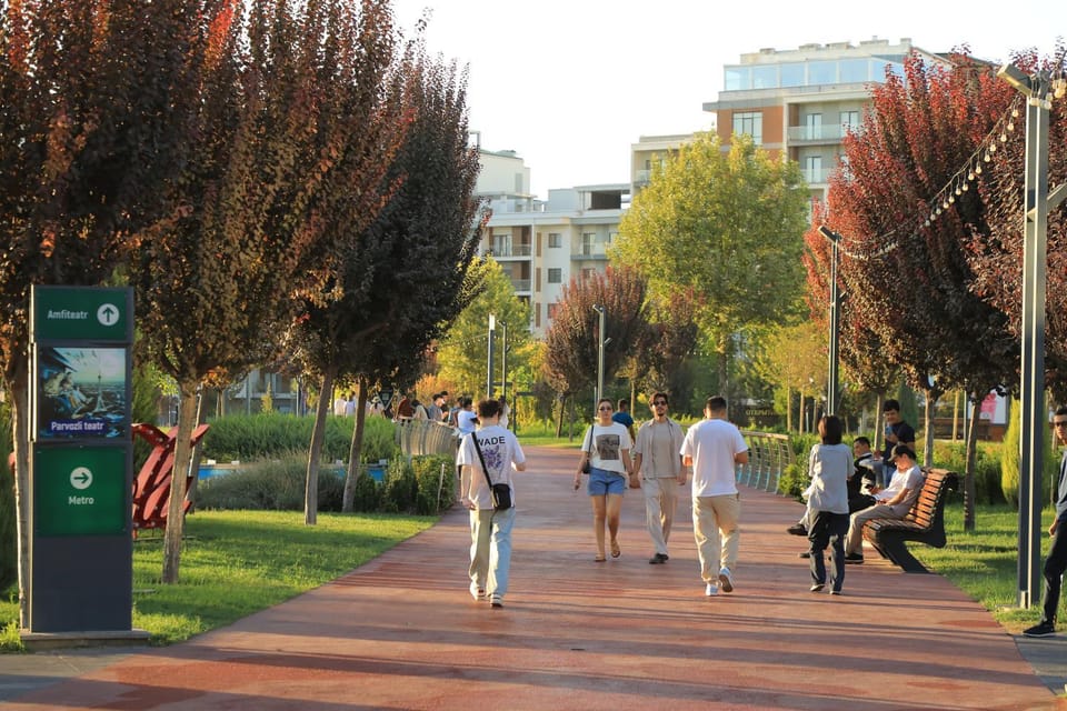 Spring, Day, People, Natural landscape, group of guests