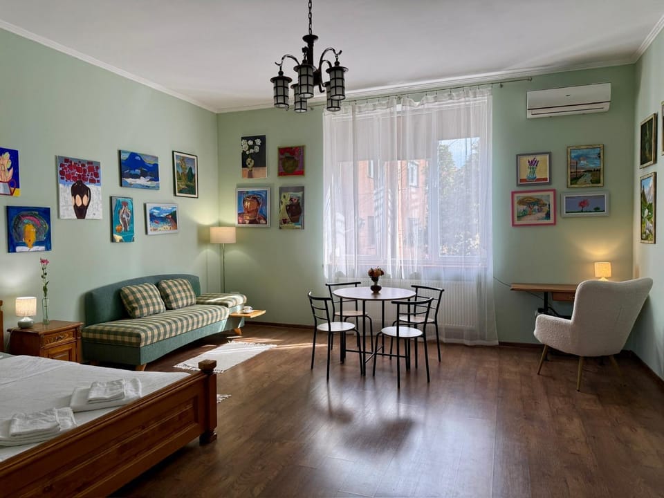 Вічник - апартаменти в центрі Мукачева Apartment in Ukraine