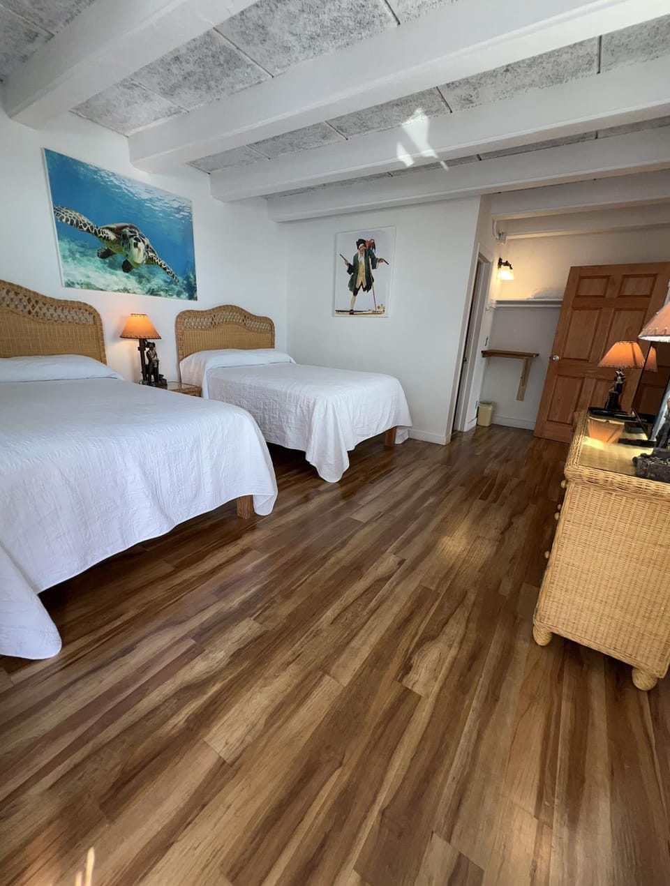 Buccaneer Quarters and Suites Motel in Key Colony Beach