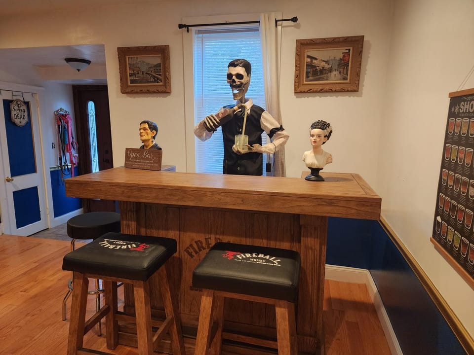 People, Lounge or bar