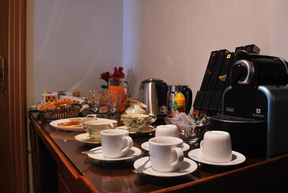 Food close-up, Coffee/tea facilities, Food and drinks, On site, Italian breakfast, Non alcoholic drinks