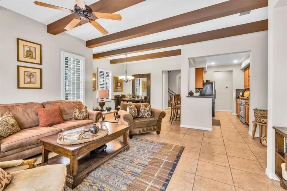 Desert Paradise with Exceptional Mountain Views House in Indian Wells