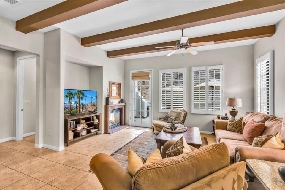 Desert Paradise with Exceptional Mountain Views House in Indian Wells