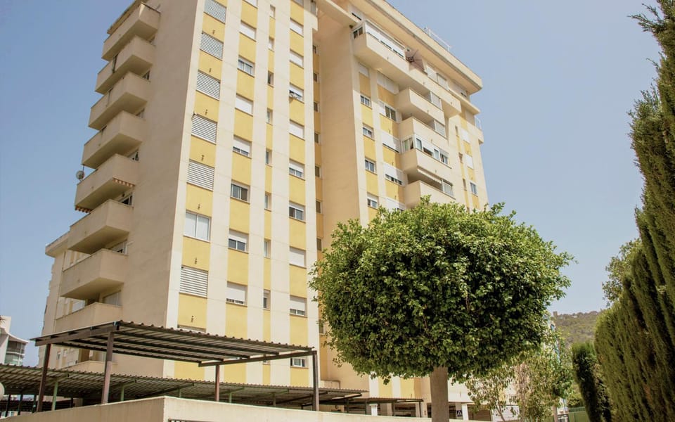 Property building, Off site, Day