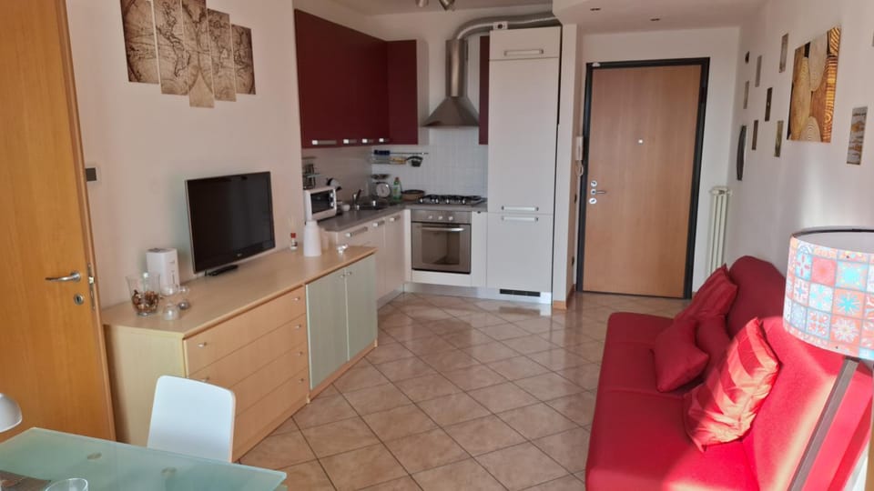TV and multimedia, Kitchen or kitchenette, Living room, oven, stove