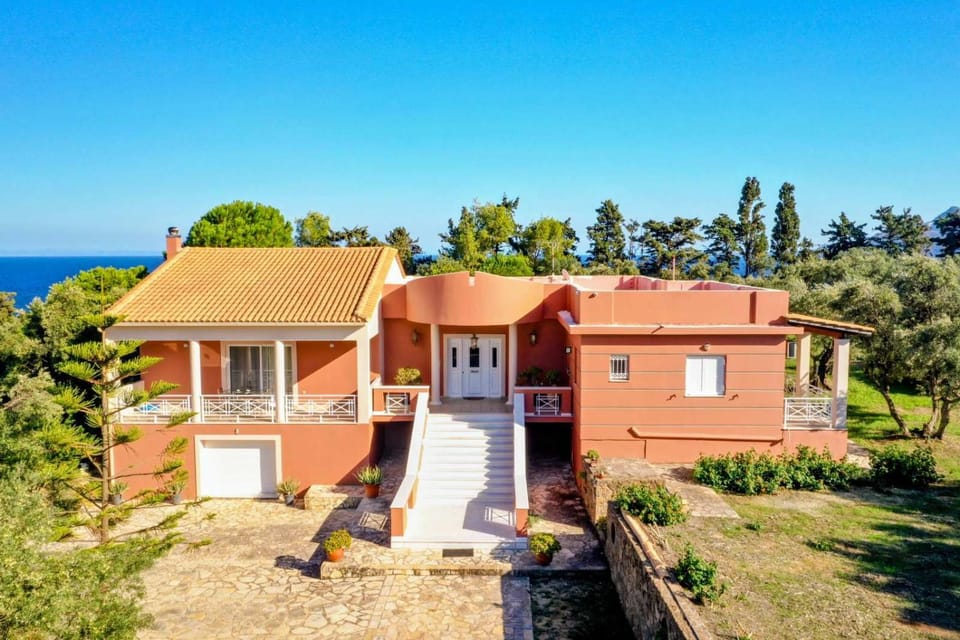 Olas y olivos Villa in Peloponnese, Western Greece and the Ionian