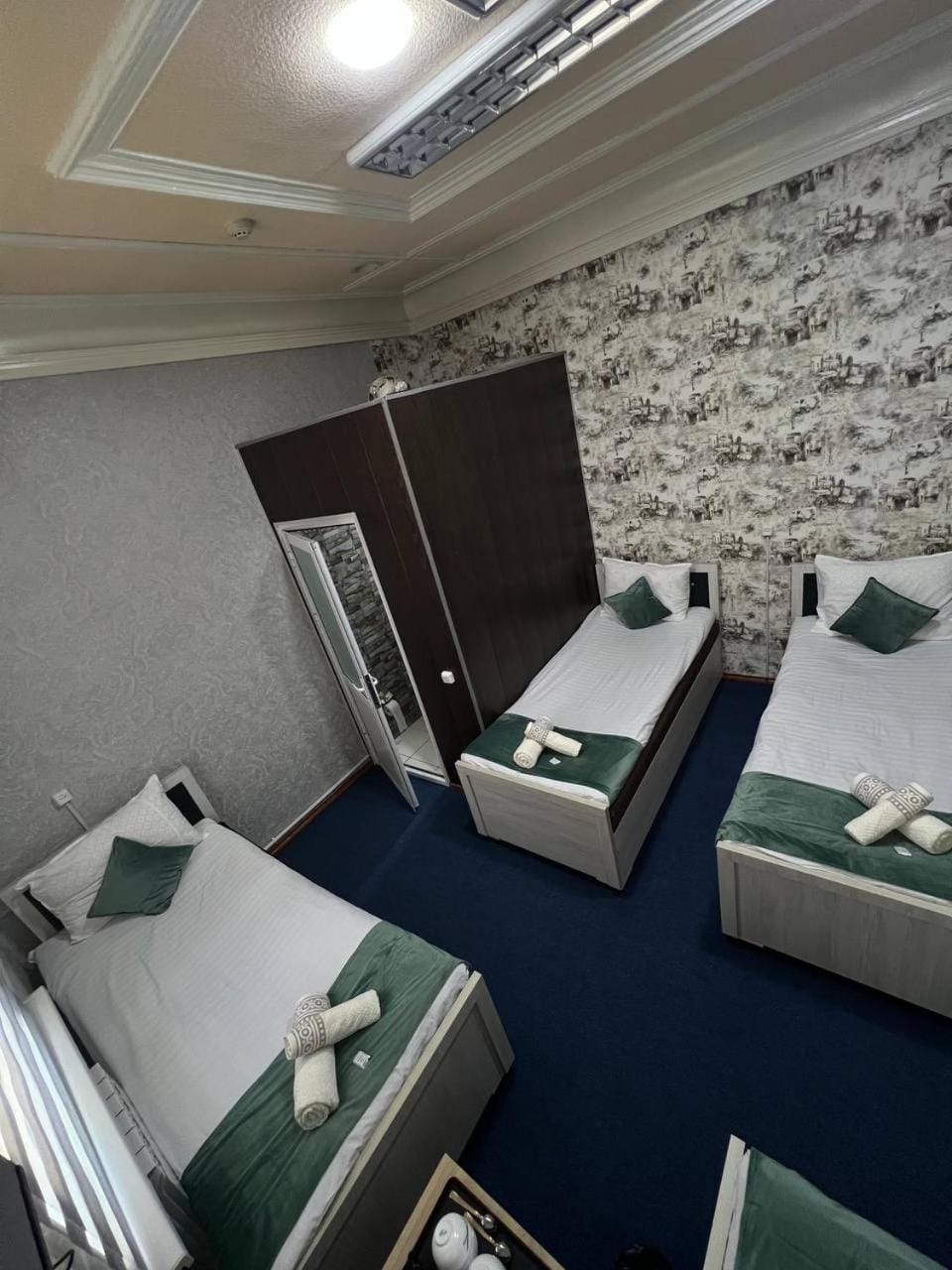 Bed, Photo of the whole room