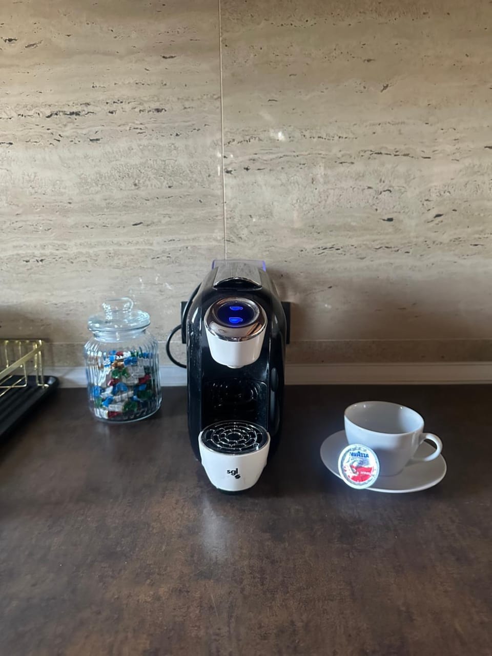 Coffee/tea facilities, Kitchen or kitchenette