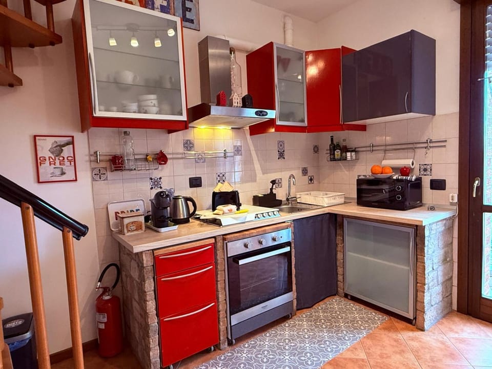 Kitchen or kitchenette, microwave, oven