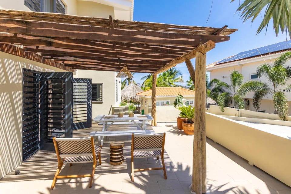 Balcony/Terrace, Dining area