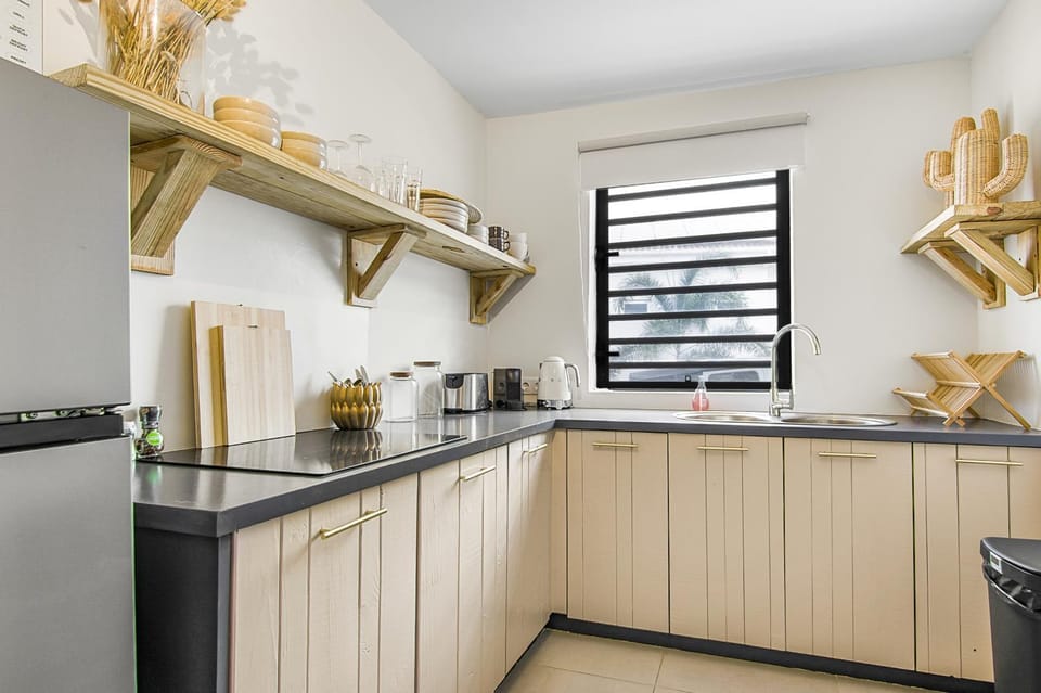 Coffee/tea facilities, Kitchen or kitchenette