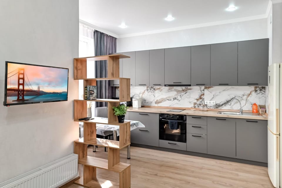 Kitchen or kitchenette, Dining area, oven, stove
