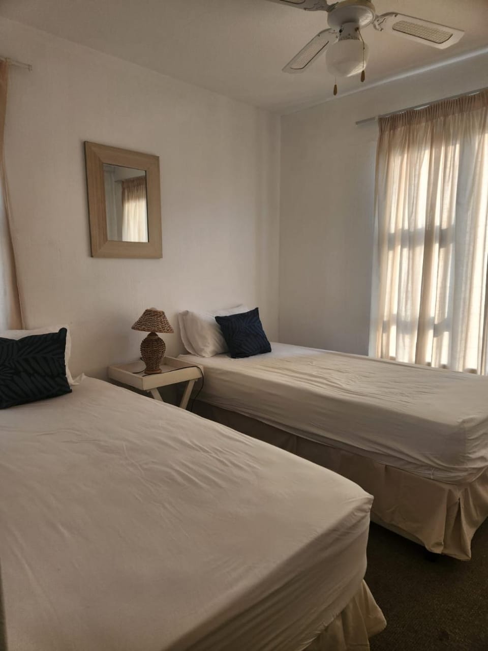 Shades Beach 2 Bedroom Flat Umhlanga Rocks Apartment in Umhlanga