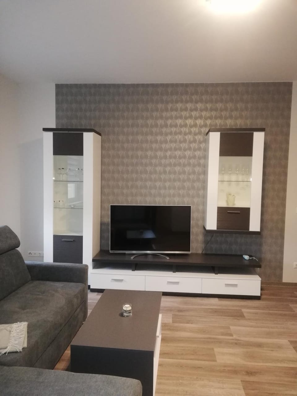 Communal lounge/ TV room, TV and multimedia, Living room, Seating area, Evening entertainment