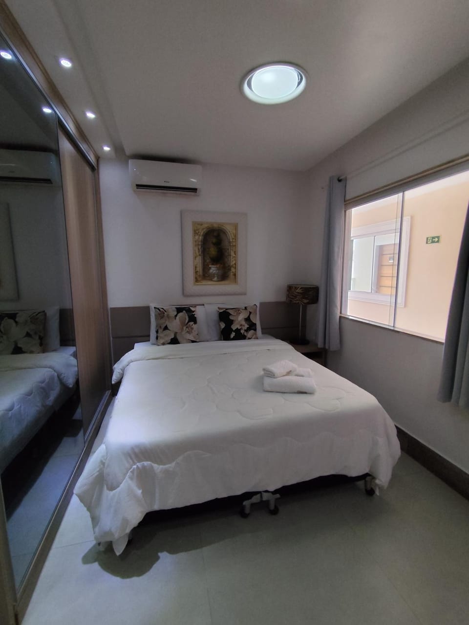 Flat Praia 2 Quartos 400 metros PRAIA DO FORTE a 150m da travessia para a ILHA DO JAPONÊS dentro do polo Gastronômico da Passagem Cabo Frio Apartment in Cabo Frio