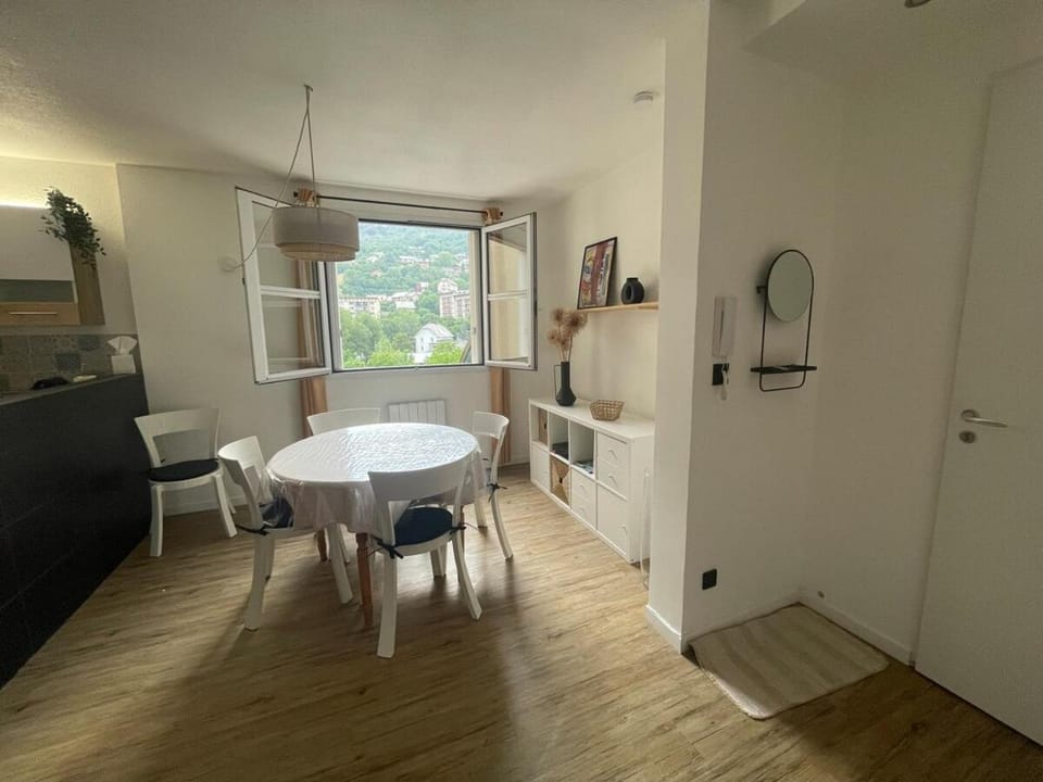 Apparemment spacieux Briançon centre ville,pied des pistes Apartment in Briançon