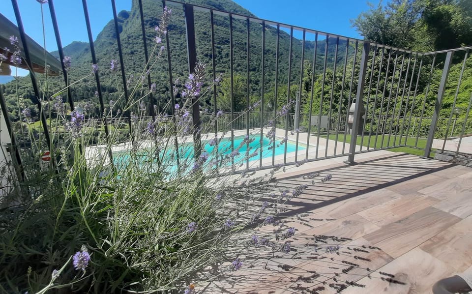 Il Giardino vista lago Apartment in Province of Brescia