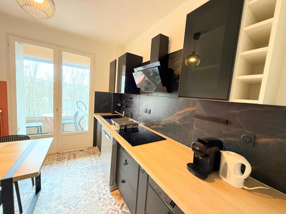 Magnifique T4, trois chambres parking Apartment in Occitanie