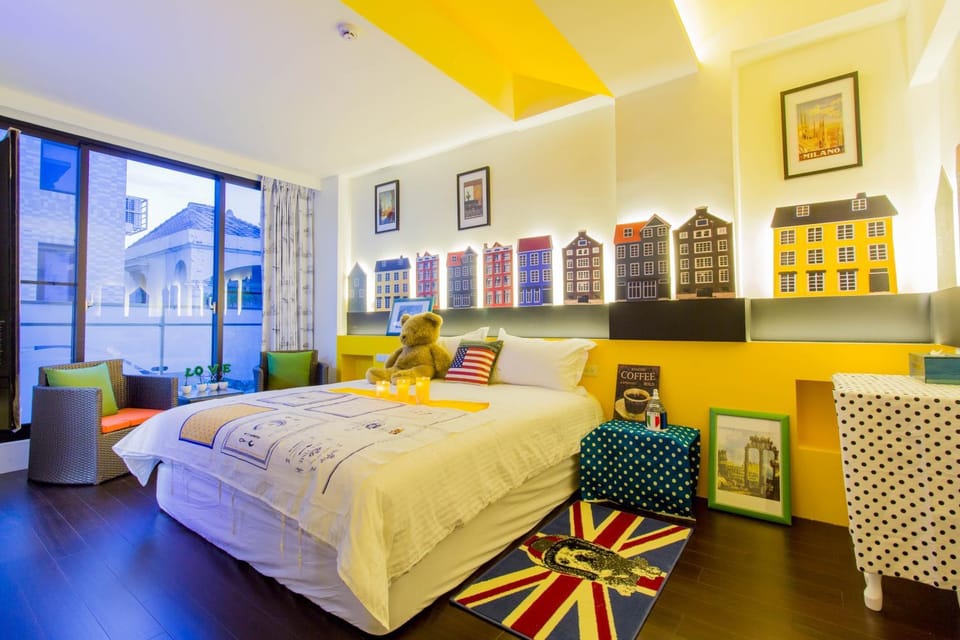 Decorative detail, bunk bed