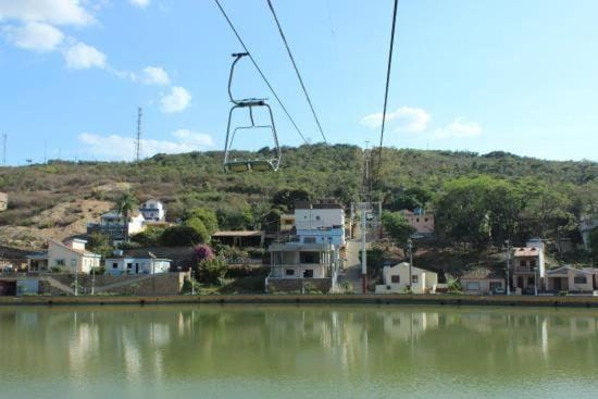 Casa às margens do açude em Triunfo House in State of Paraíba, Brazil