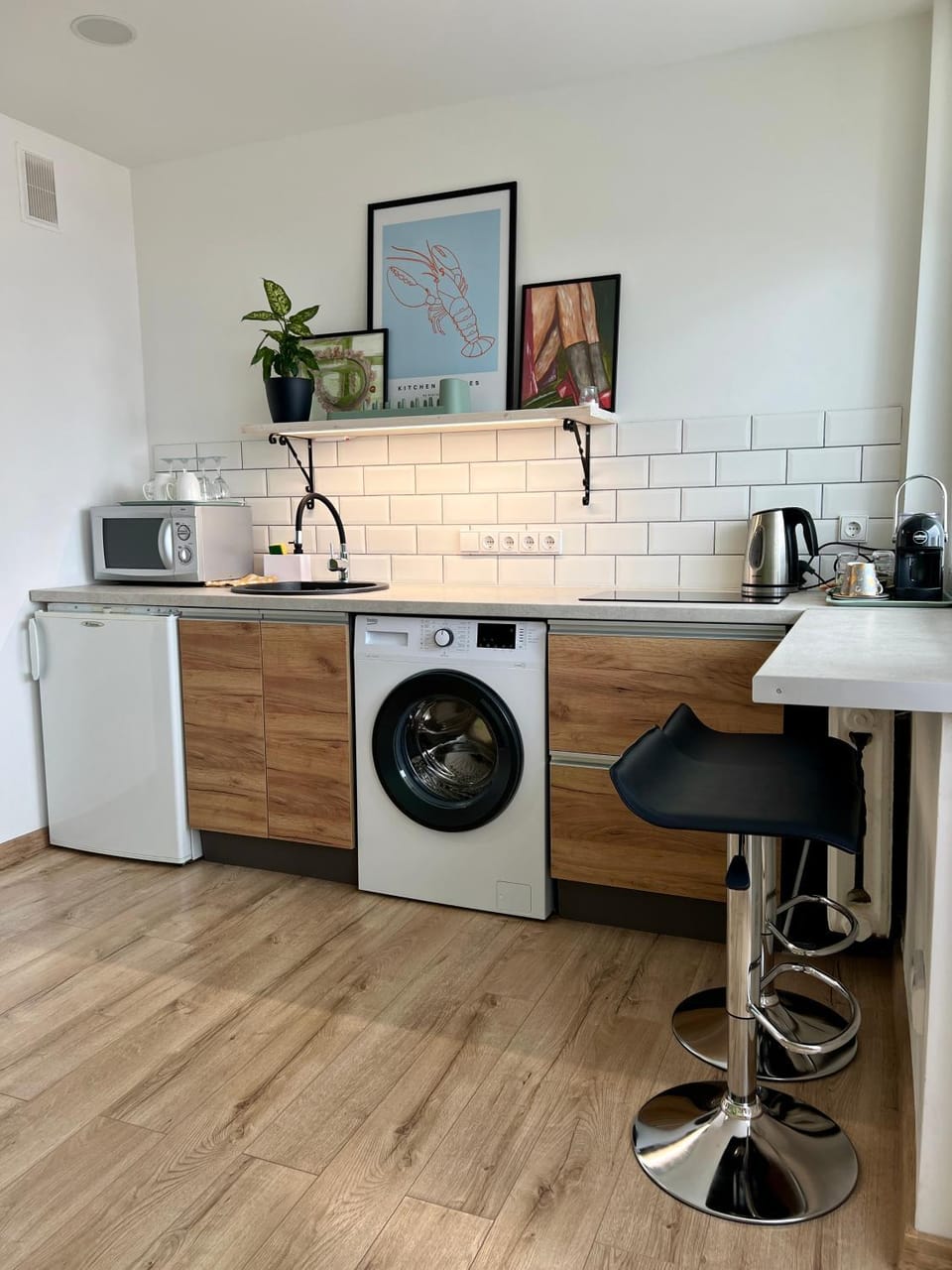 Kitchen or kitchenette