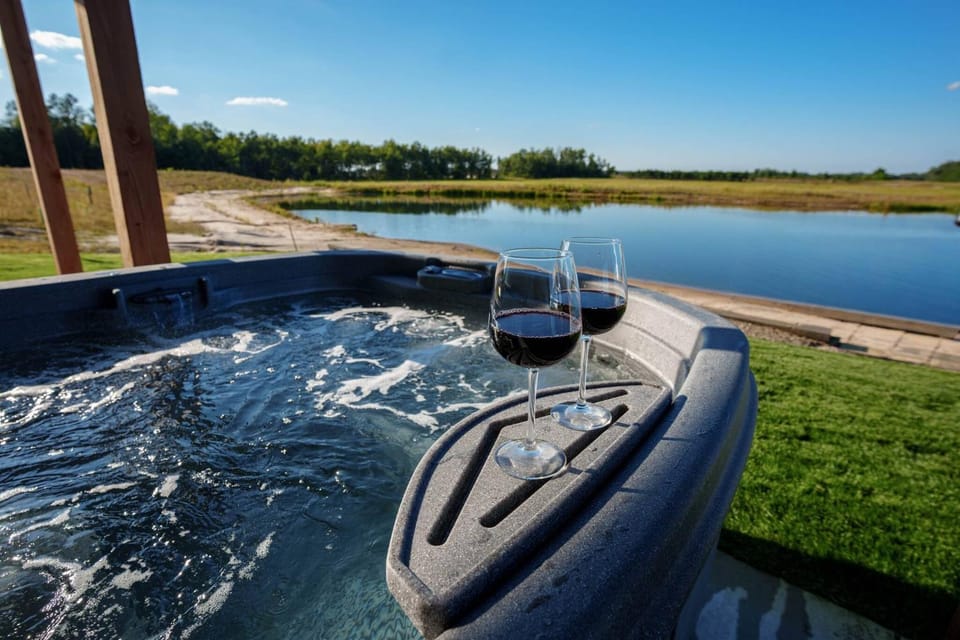 Natural landscape, Hot Tub, Hot Tub, View (from property/room), Lake view