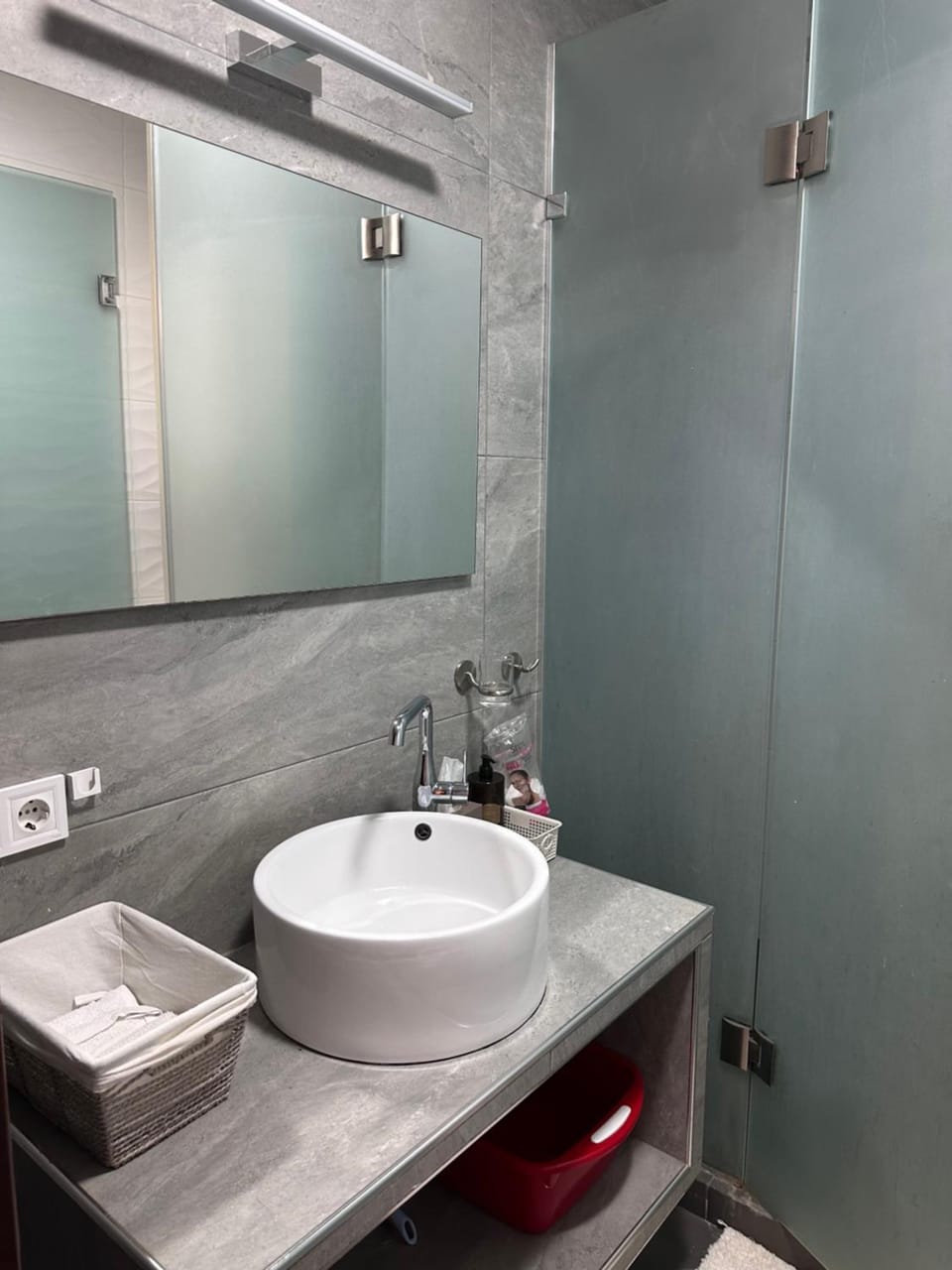 Shower, Bathroom