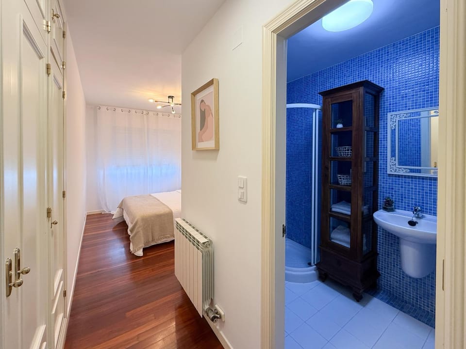 Bathroom, Bedroom