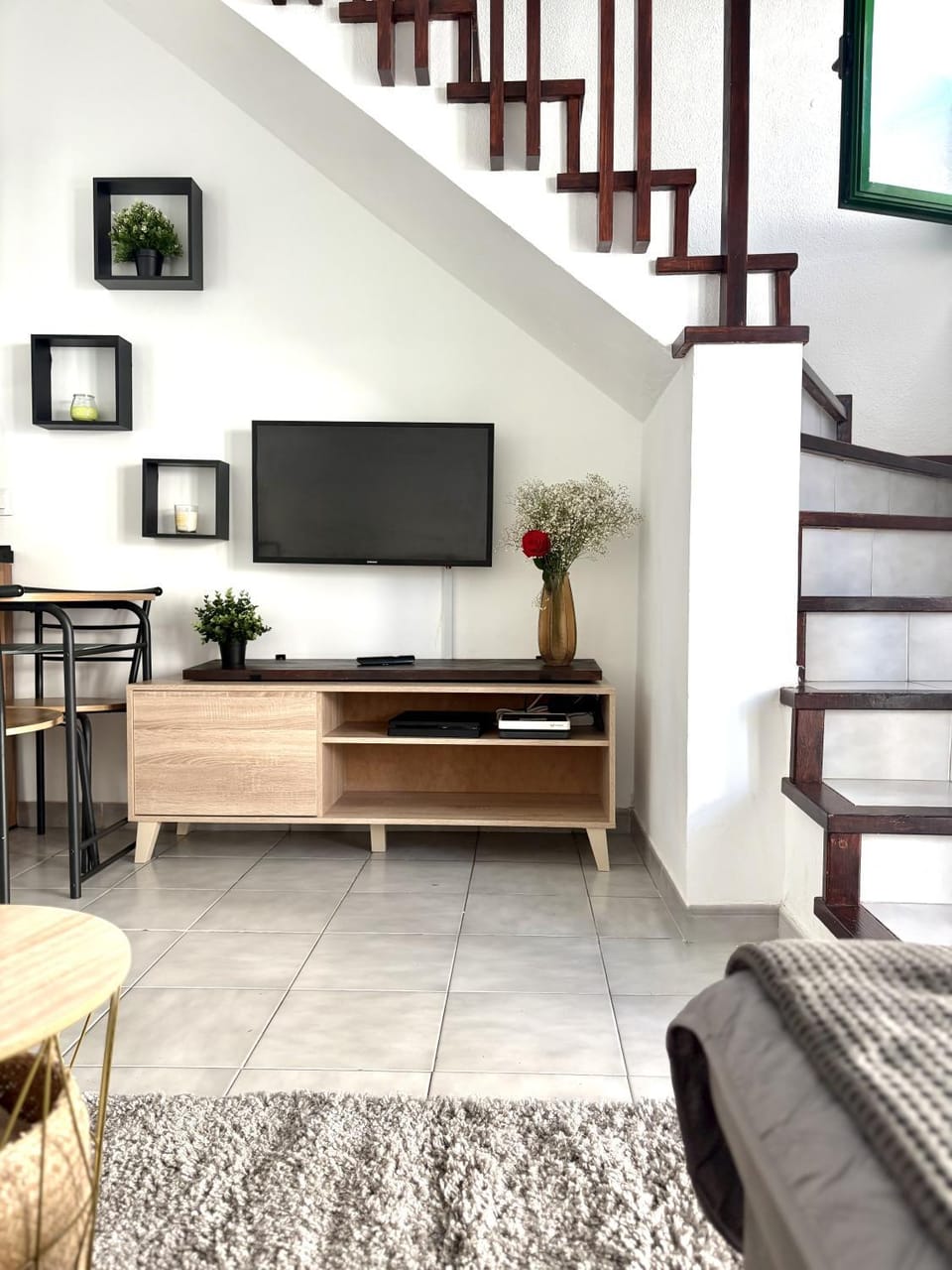 Communal lounge/ TV room, TV and multimedia, Living room, Photo of the whole room, Decorative detail, Floor plan, On site