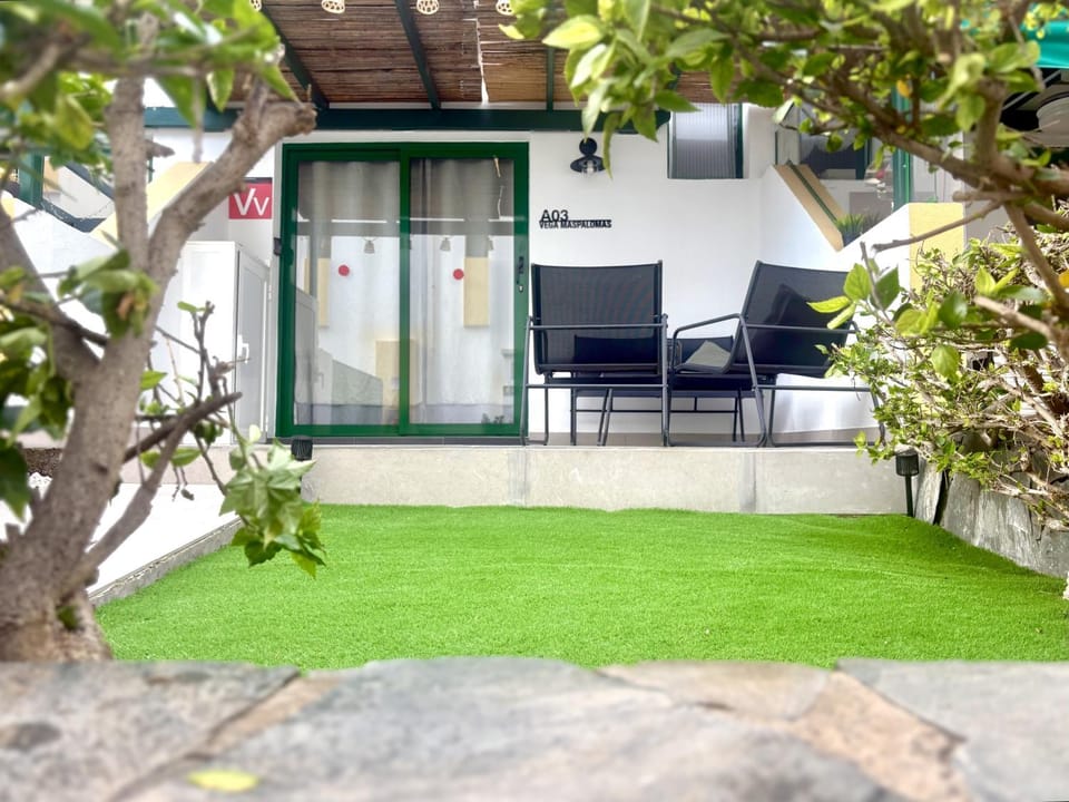 Facade/entrance, Property logo or sign, Natural landscape, Place of worship, Garden, Balcony/Terrace, Lobby or reception, Decorative detail, Seating area, Floor plan, On site, Garden view