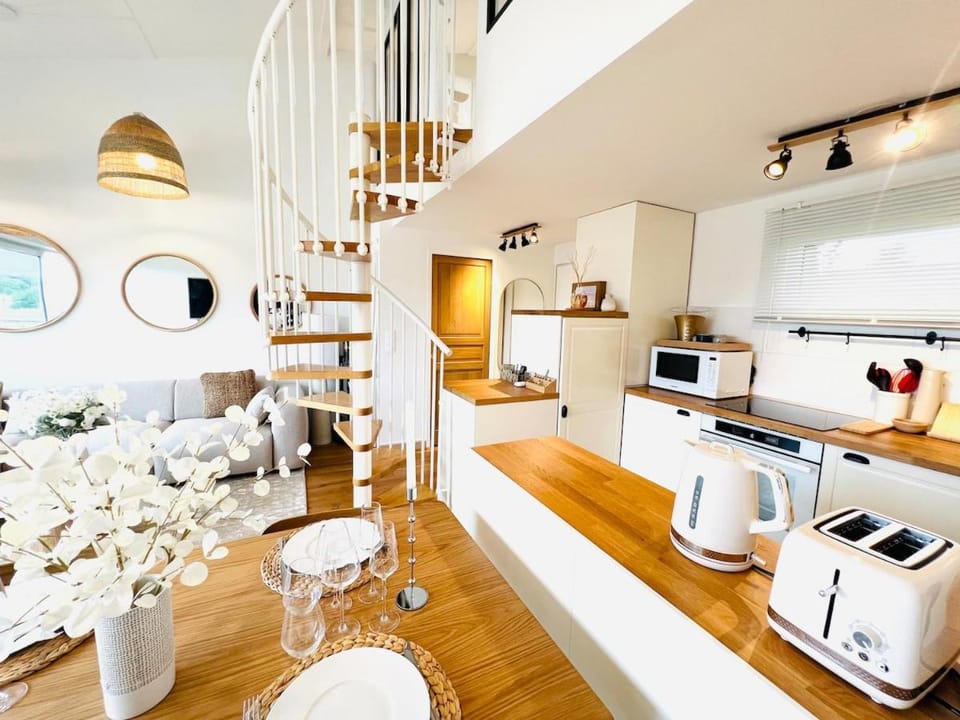 ÉCRIN Suite Deluxe Fontainebleau Apartment in Fontainebleau