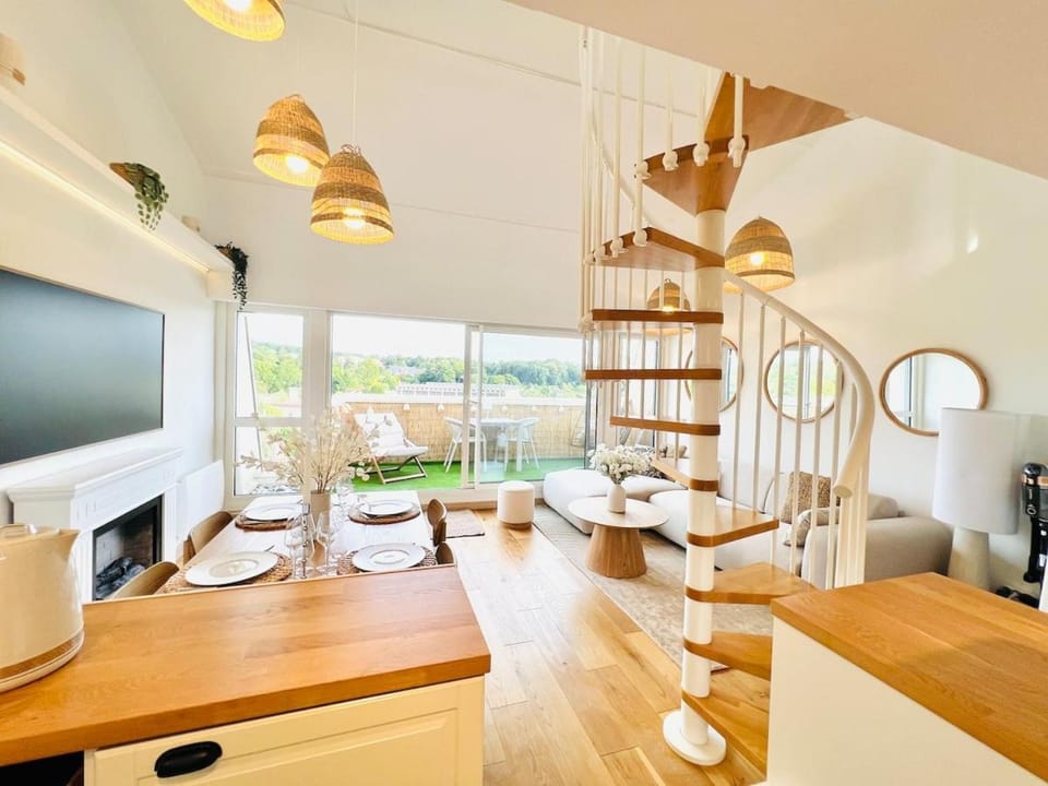 ÉCRIN Suite Deluxe Fontainebleau Apartment in Fontainebleau