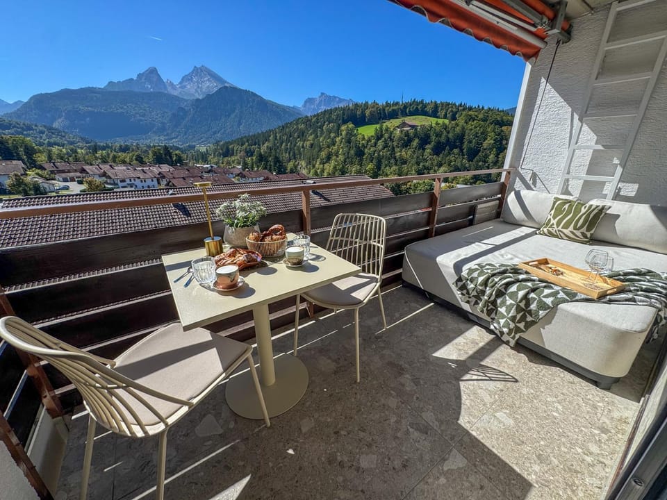 Natural landscape, View (from property/room), Balcony/Terrace, Mountain view