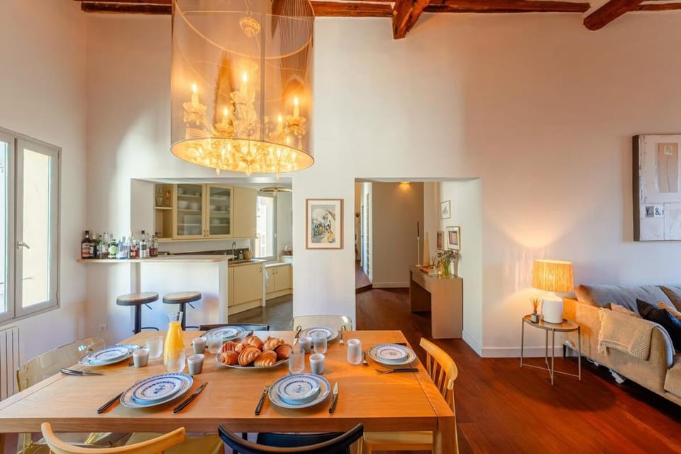 Splendide appartement au cœur du centre historique Apartment in Aix-en-Provence