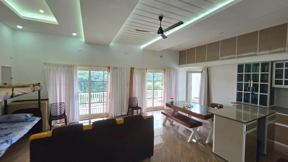 5 bedroom entire home upto 20 guests House in Kerala