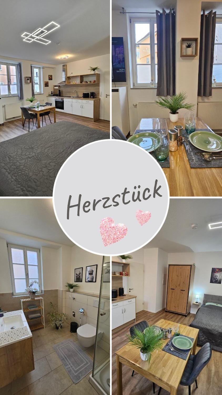 Kitchen or kitchenette, Photo of the whole room, Dining area