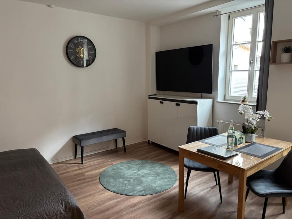 TV and multimedia, Dining area