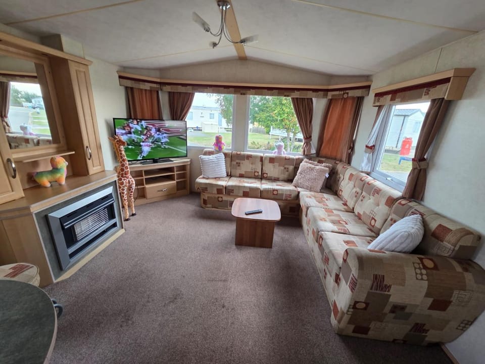 Communal lounge/ TV room, Seating area