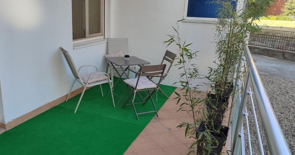 Balcony/Terrace, Seating area, Garden view