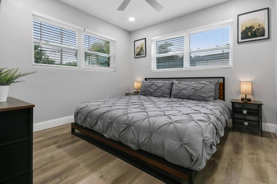 Renovated Home in Hollywood House in Hollywood