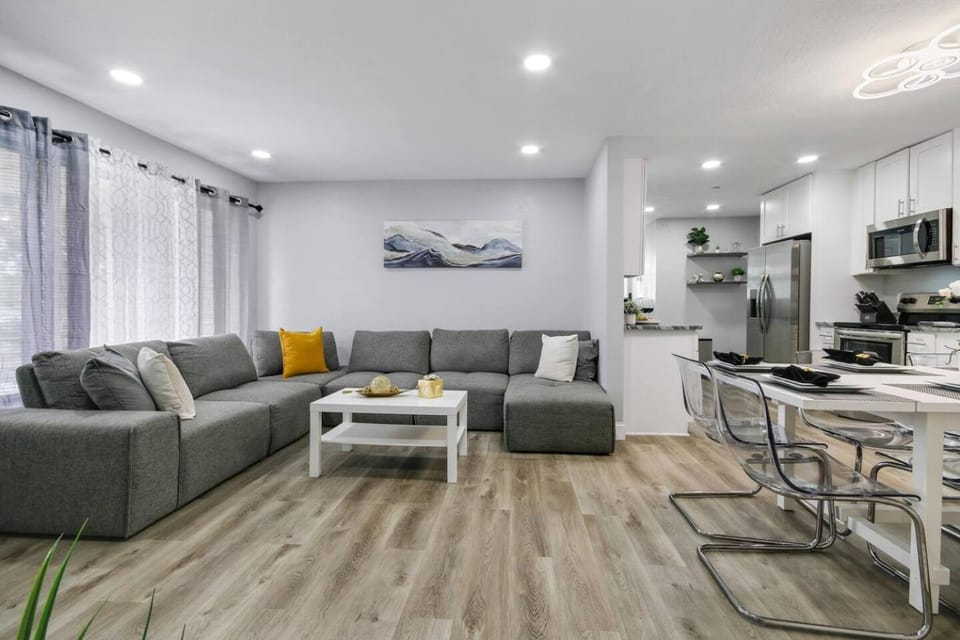 Renovated Home in Hollywood House in Hollywood
